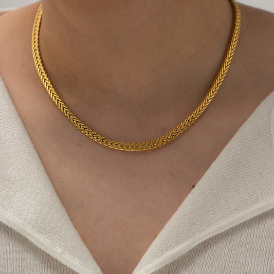 Gold Woven Twist Stainless Steel Necklace - Fashionable and Non-Fading