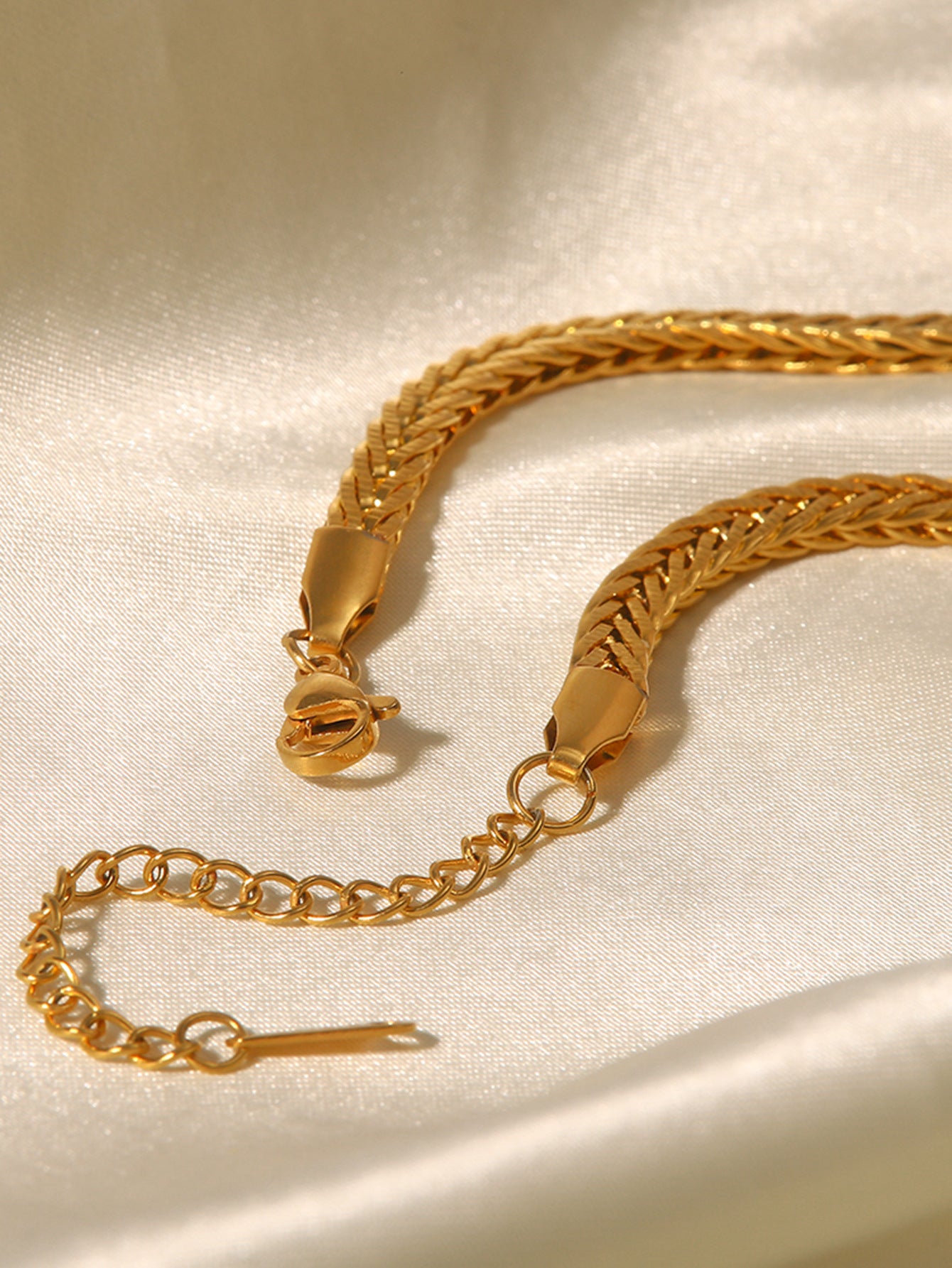 Gold Woven Twist Stainless Steel Necklace - Fashionable and Non-Fading